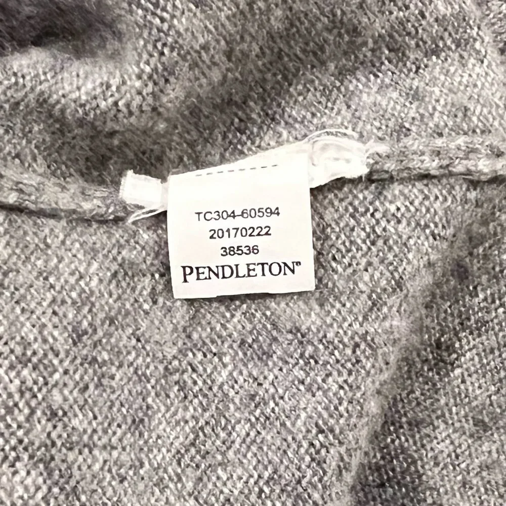 Pendleton Long Sleeve Round Neck Knit Sweater, Gray, XL